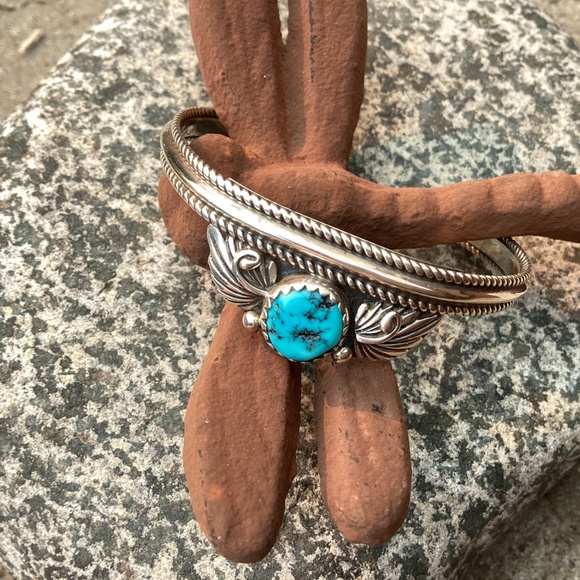 Signed Richard Begay Native American Sterling & Turquoise Baby/Toddler Cuff - Picture 2 of 7